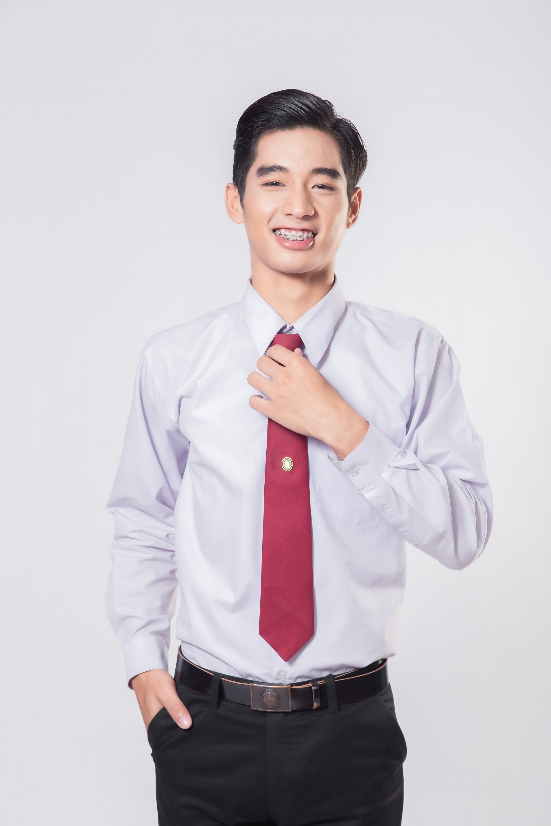 B10  ตูทตาม  นายสงกรานต์  จองปันต๊ะ  คณะครุศาสตร์ 